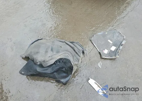 2015 Jeep Cherokee Latitude z USA, uszkodzony, nr VIN 1C4PJMCB0FW534136